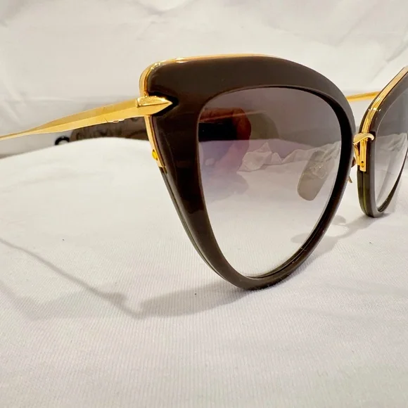 NEW! DITA HEARTBREAKER 2207-D-GRY-GLD-56; GRY & GOLD FRAME W/ GRAY GRADIENT LENS Amazon.com: Dita Heartbreaker Sunglasses 22027D Stone Grey  main image 2